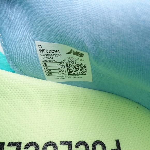 NEW New Balance Women's WIDE D FuelCell Rebel v4 Running Shoes WFCXCH4 - Picture 6 of 11